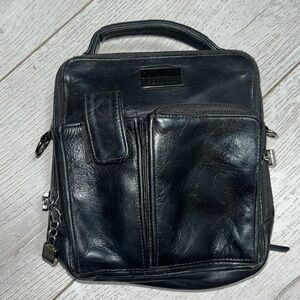 Perlina camera vintage purse zip top so pretty black sqaure multi storage logo.